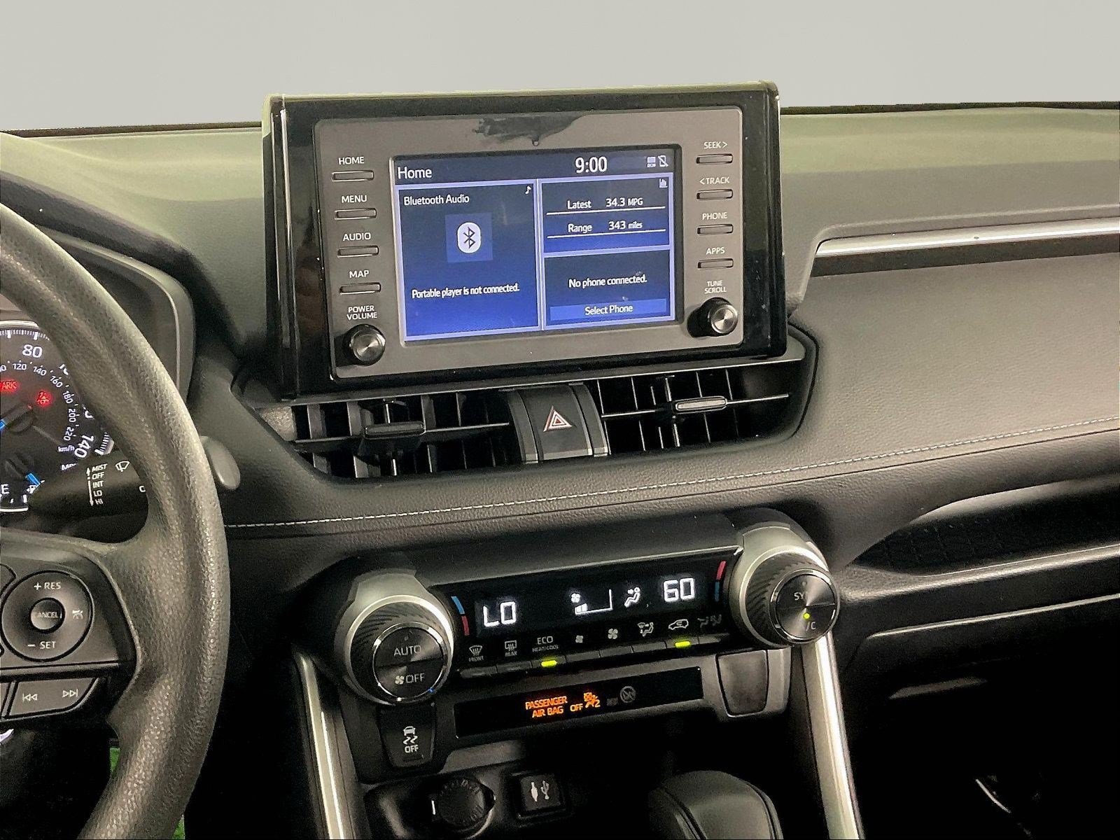 2019 Toyota RAV4 LE - Photo 11