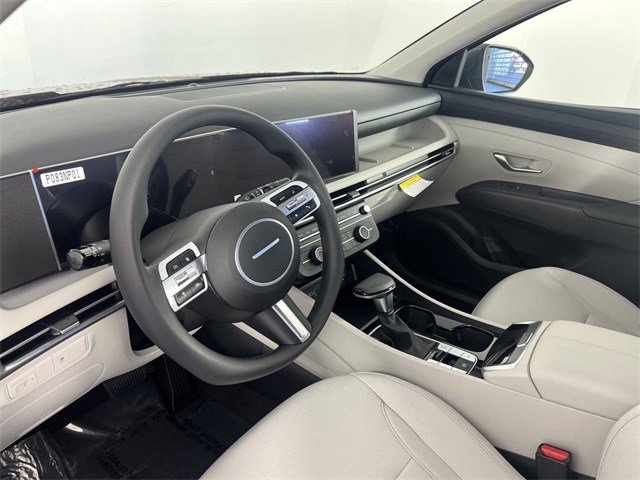 2025 Hyundai Tucson SE photo 4