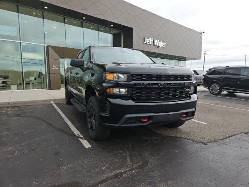 Used 2021 Chevrolet Silverado 1500 Custom Trail Boss Truck Crew Cab