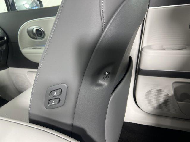 2026 Hyundai IONIQ 9 SEL - Photo 8