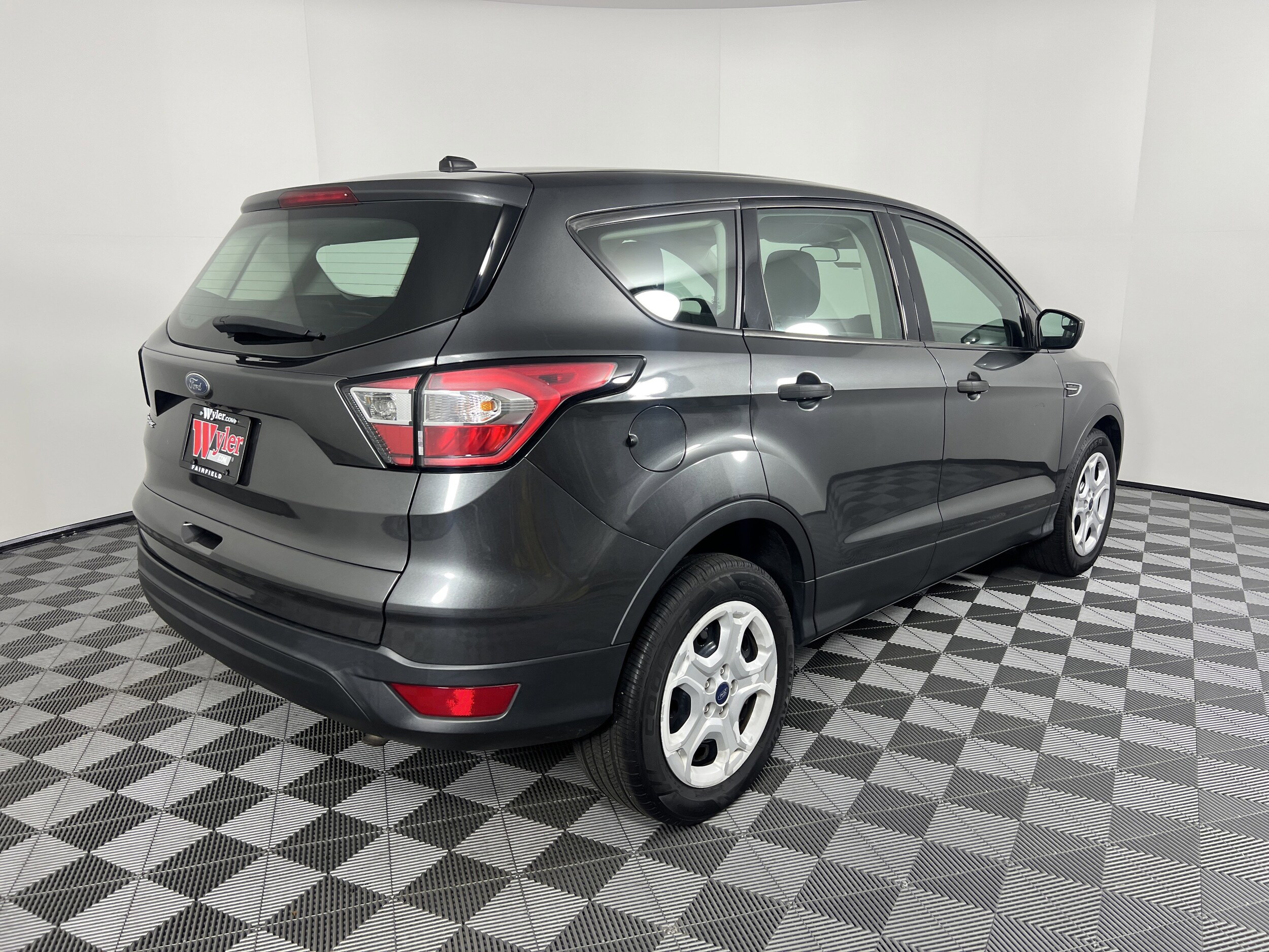 2018 Ford Escape S photo 3