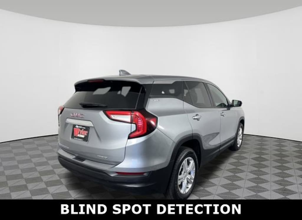 Used 2024 GMC Terrain SLE SUV