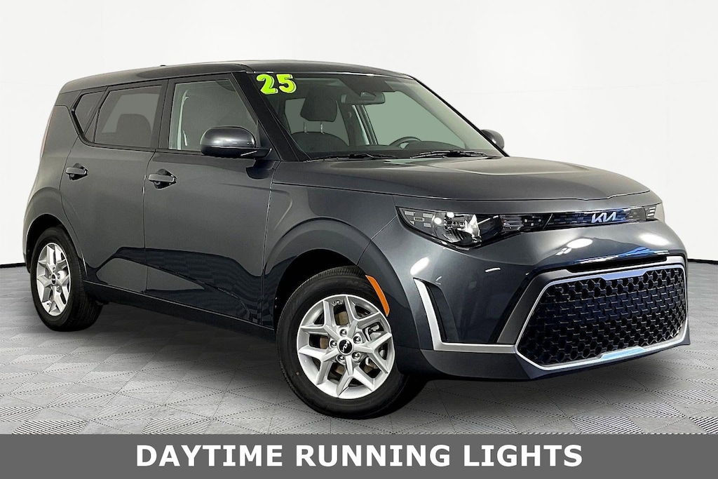 Used 2025 Kia Soul LX Hatchback