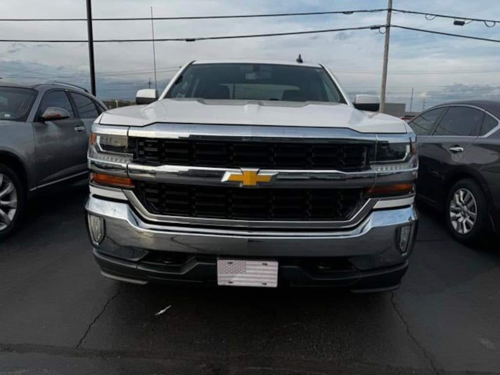 Used 2018 Chevrolet Silverado 1500 LT w/1LT Truck Crew Cab