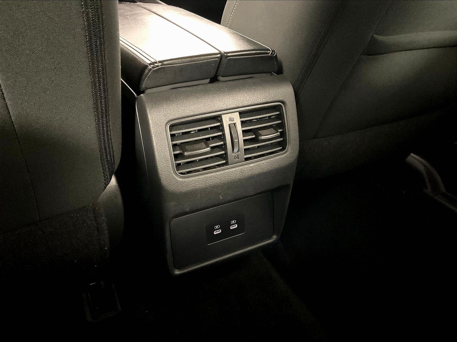2024 Nissan Rogue SV - Photo 13
