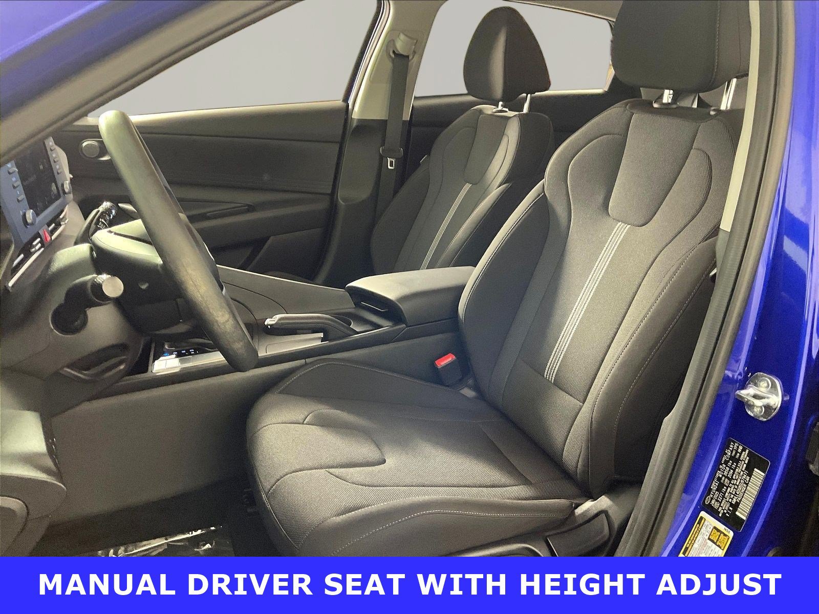 2025 Hyundai Elantra SE - Photo 23