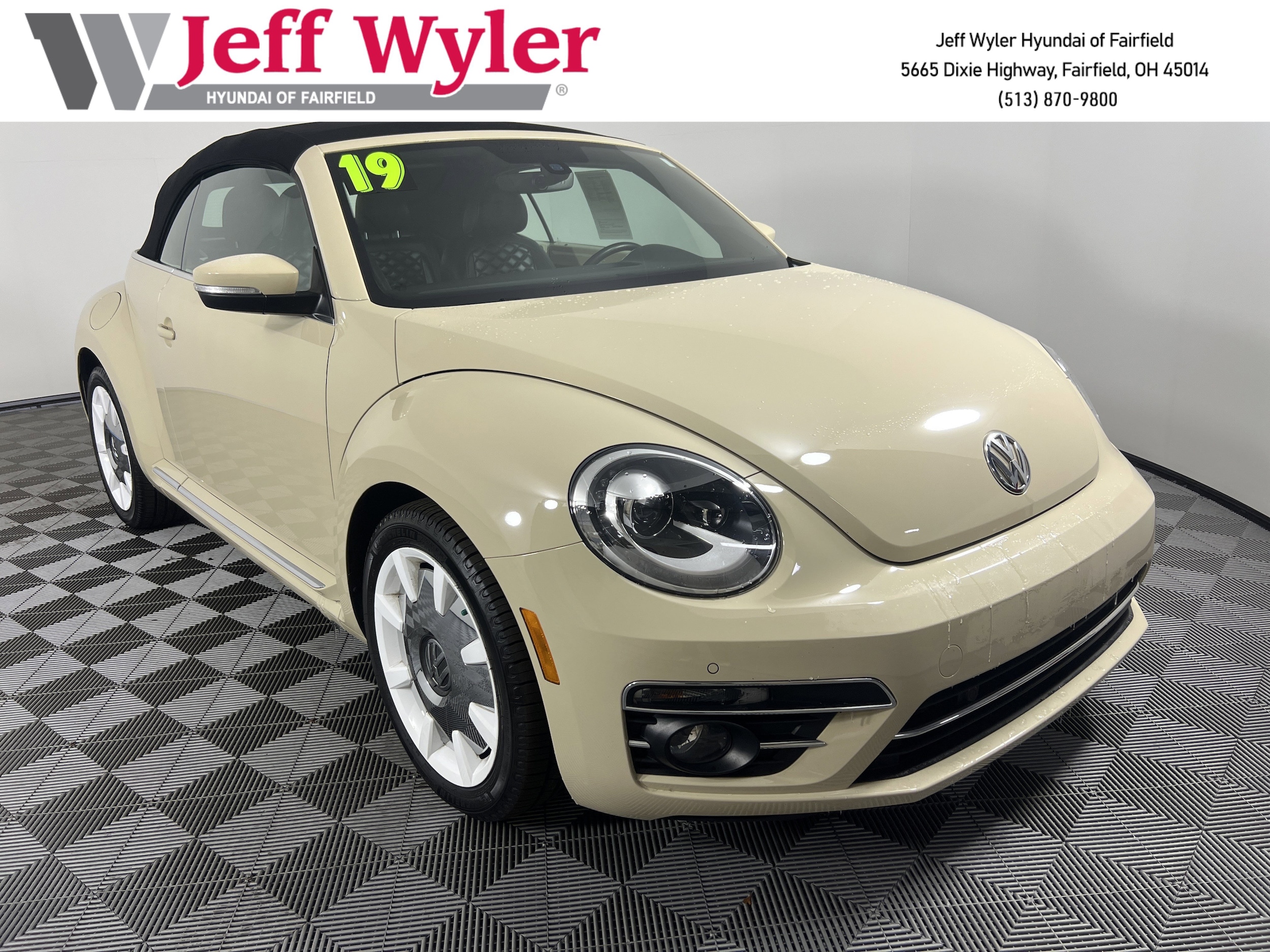2019 Volkswagen Beetle S's photo
