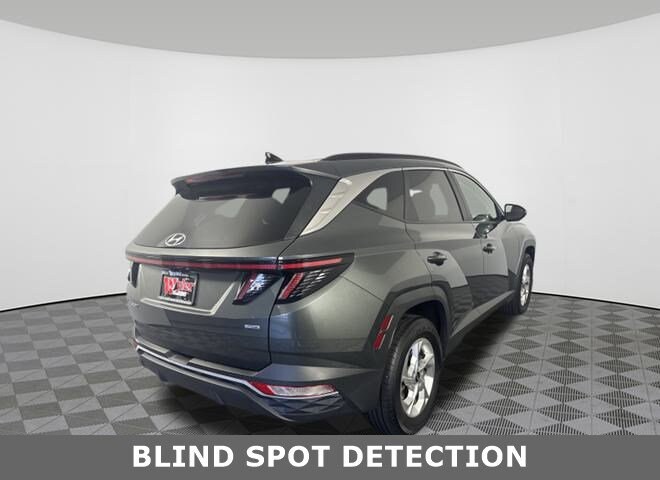 2022 Hyundai Tucson SEL photo 2