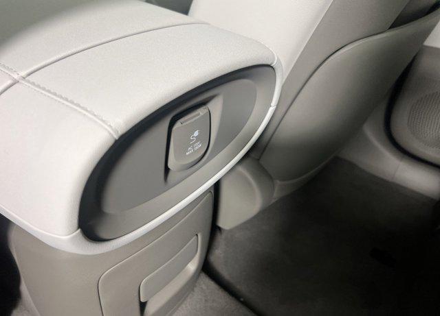 2026 Hyundai Palisade Limited - Photo 8