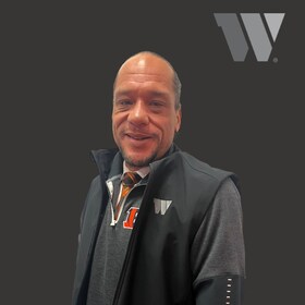 Staff member Frank Mcclain from ID_1e00fbedd157