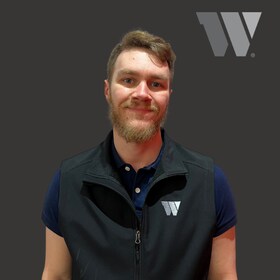 Staff member Alexander Collins from ID_1e00fbedd157