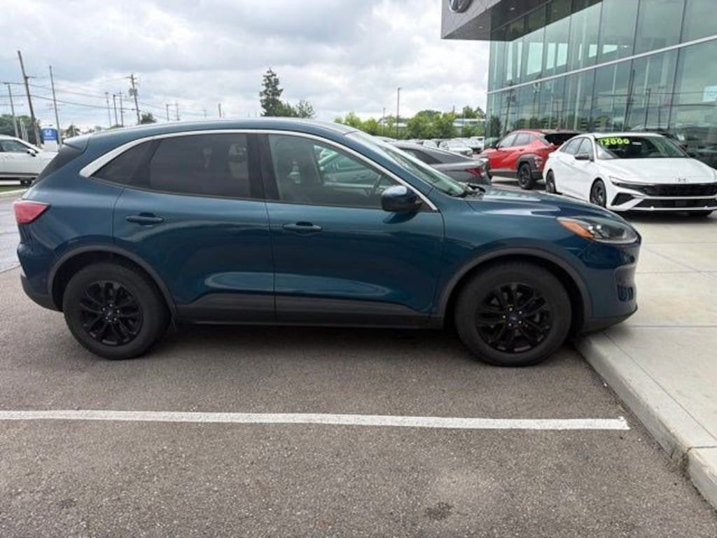 Used 2020 Ford Escape SE SUV