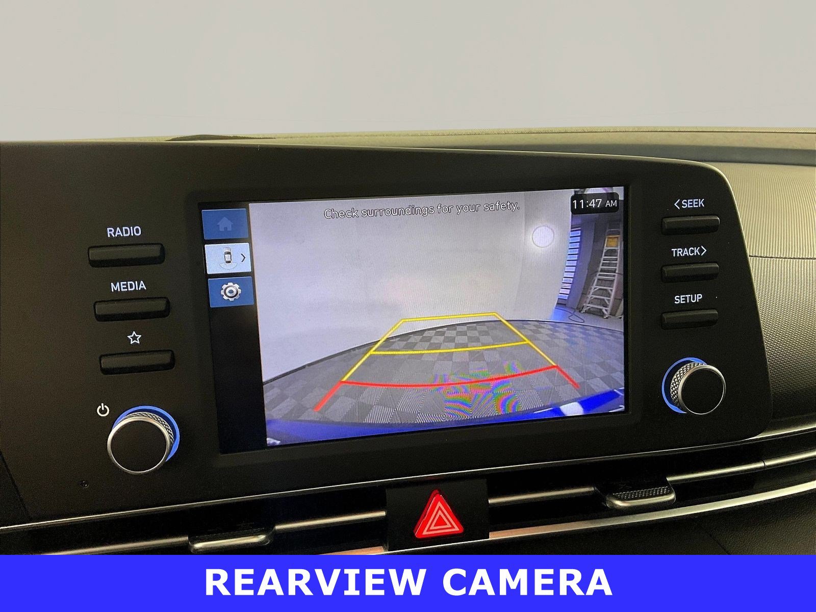 2025 Hyundai Elantra SE - Photo 17