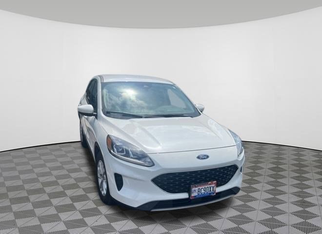 Used 2020 Ford Escape SE with VIN 1FMCU0G64LUA98311 for sale in Fairfield, OH