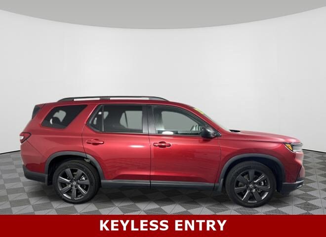 2023 Honda Pilot Sport photo 2