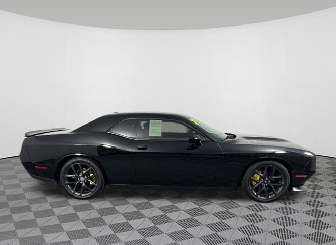 2021 Dodge Challenger R/T photo 3