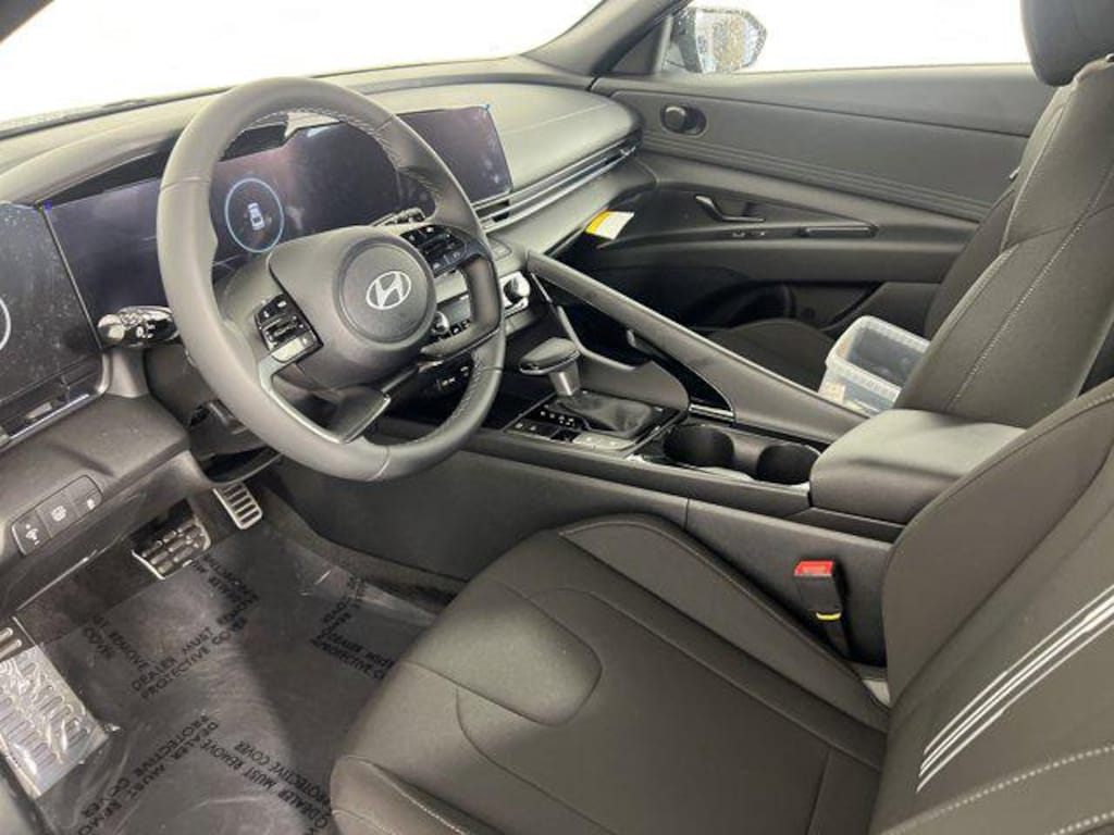 New 2025 Hyundai Elantra Hybrid SEL Sport Sedan