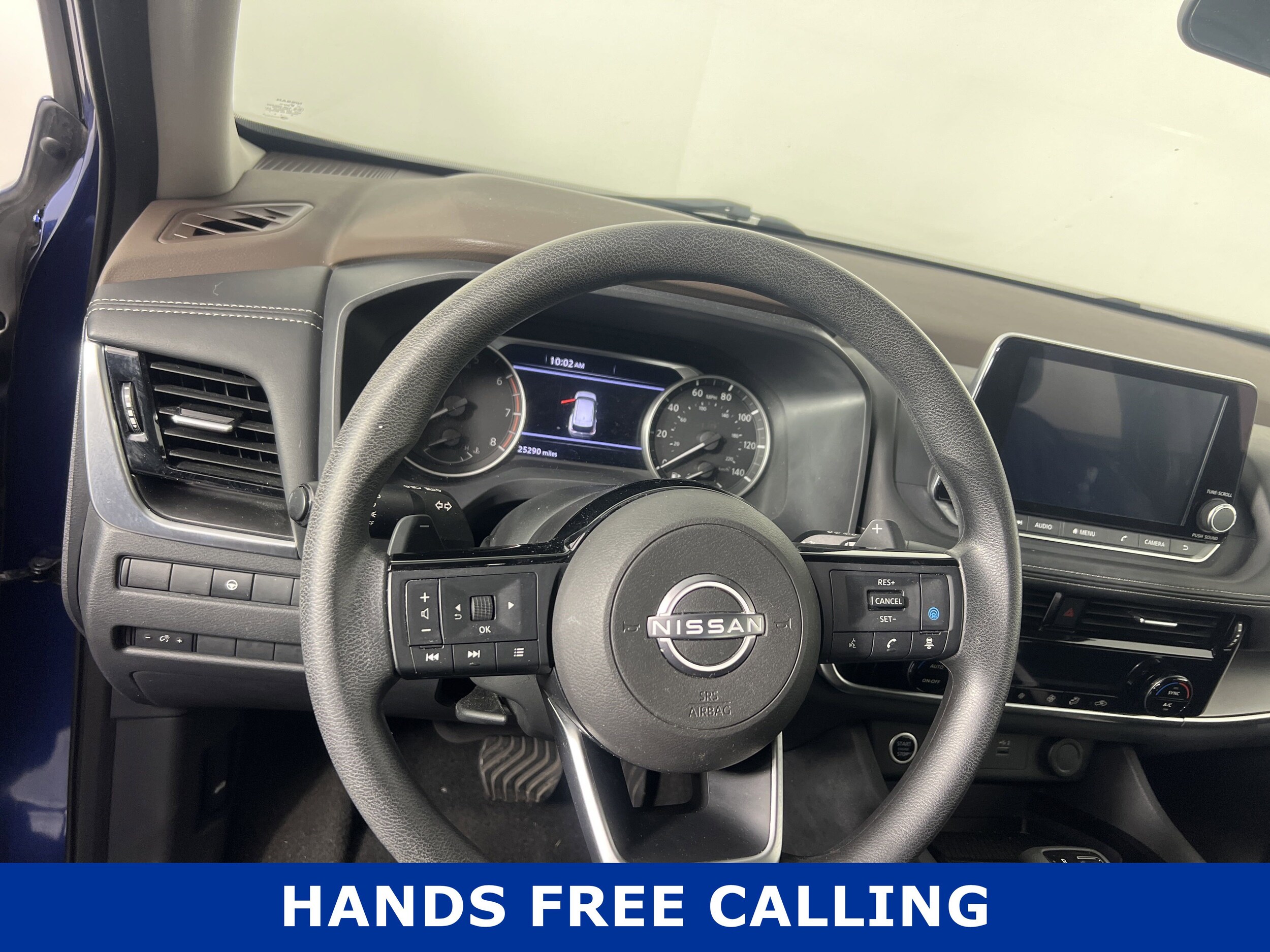 2022 Nissan Rogue SV photo 3