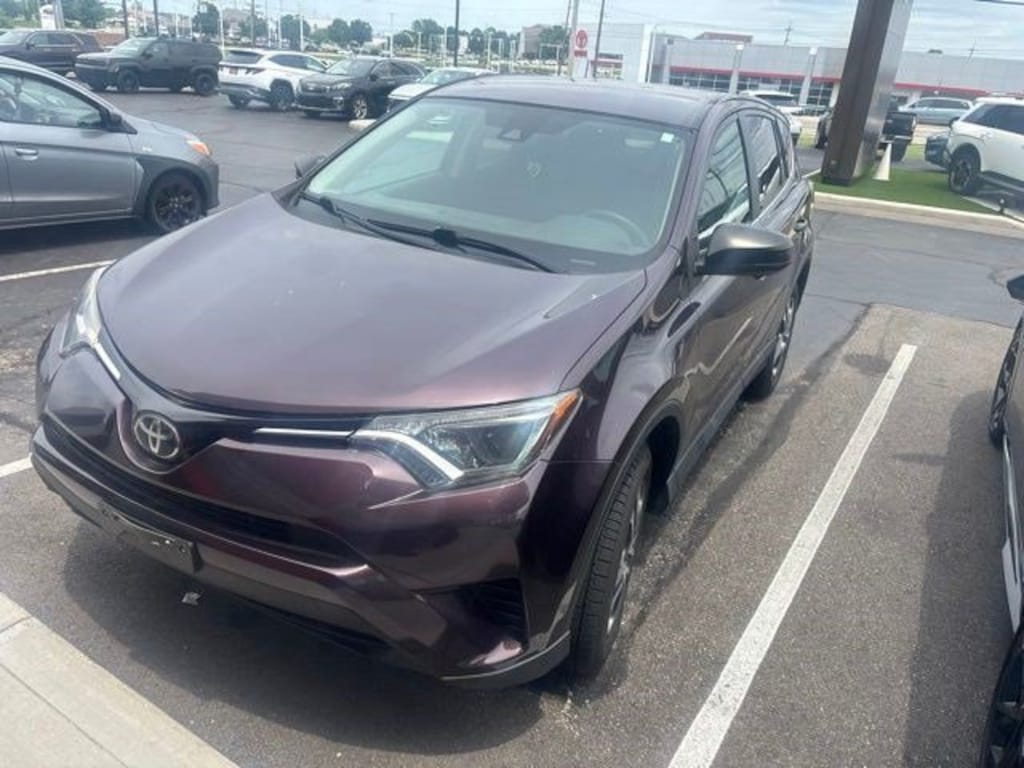 Used 2018 Toyota RAV4 LE SUV