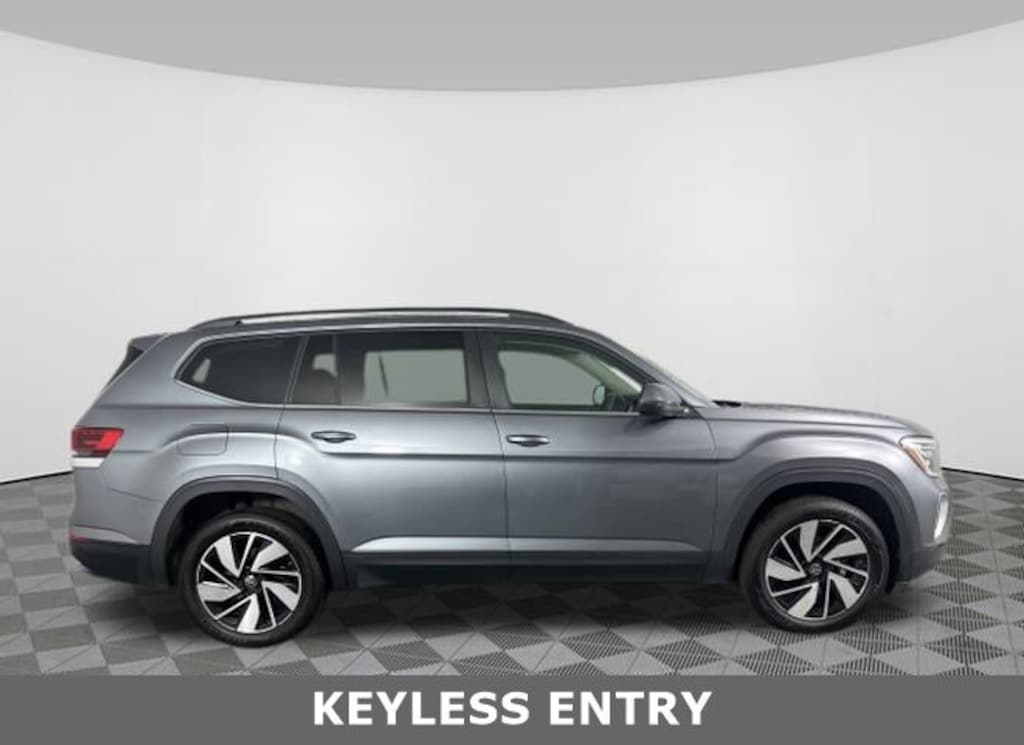 Used 2024 Volkswagen Atlas 2.0T SE w/Technology SUV