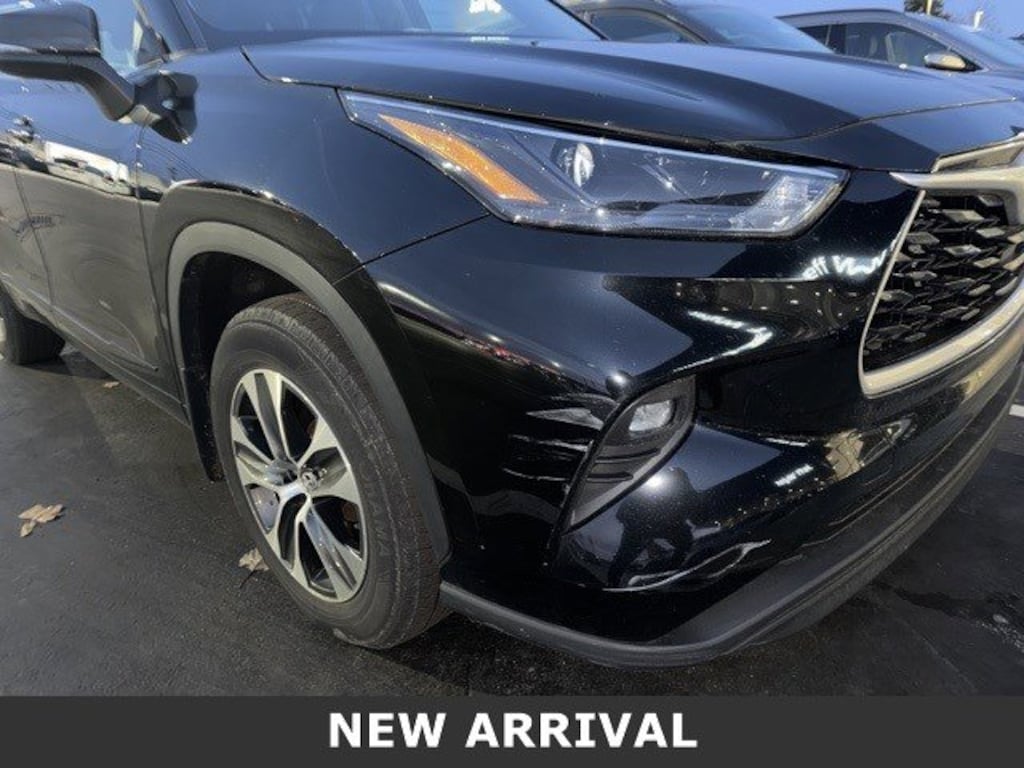 Used 2022 Toyota Highlander XLE SUV