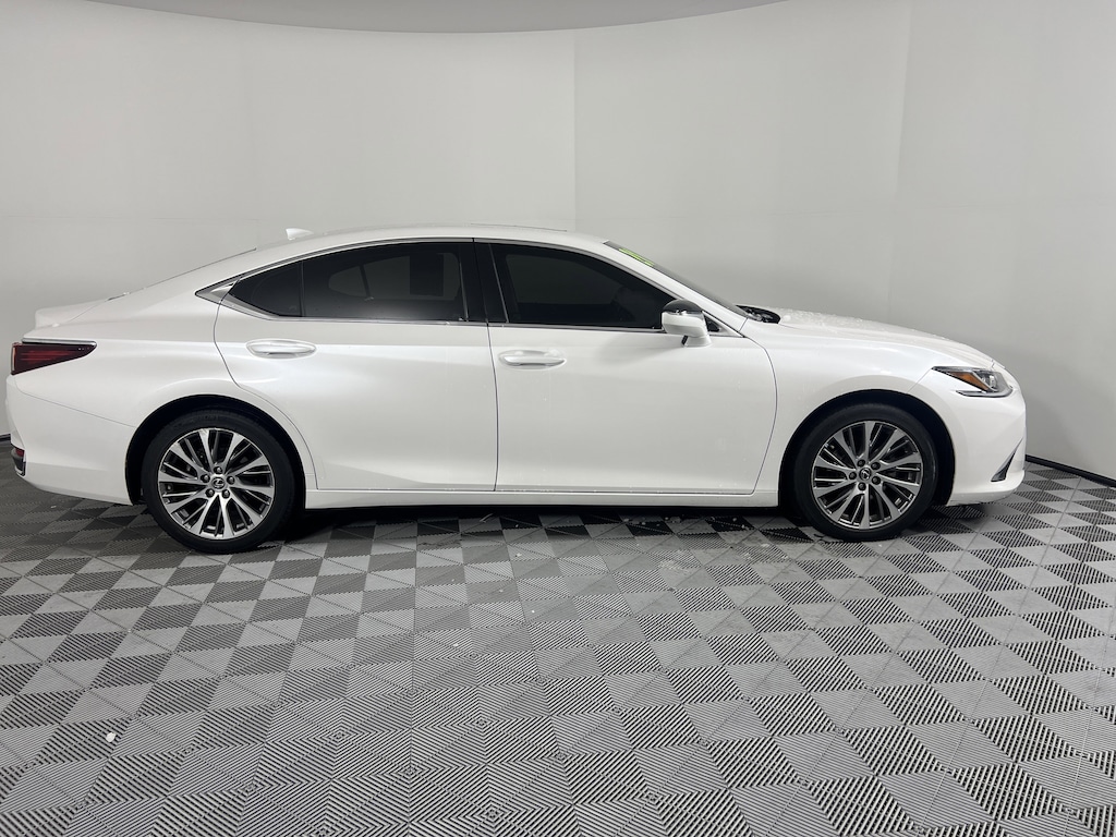 Used 2021 Lexus ES 250 Sedan
