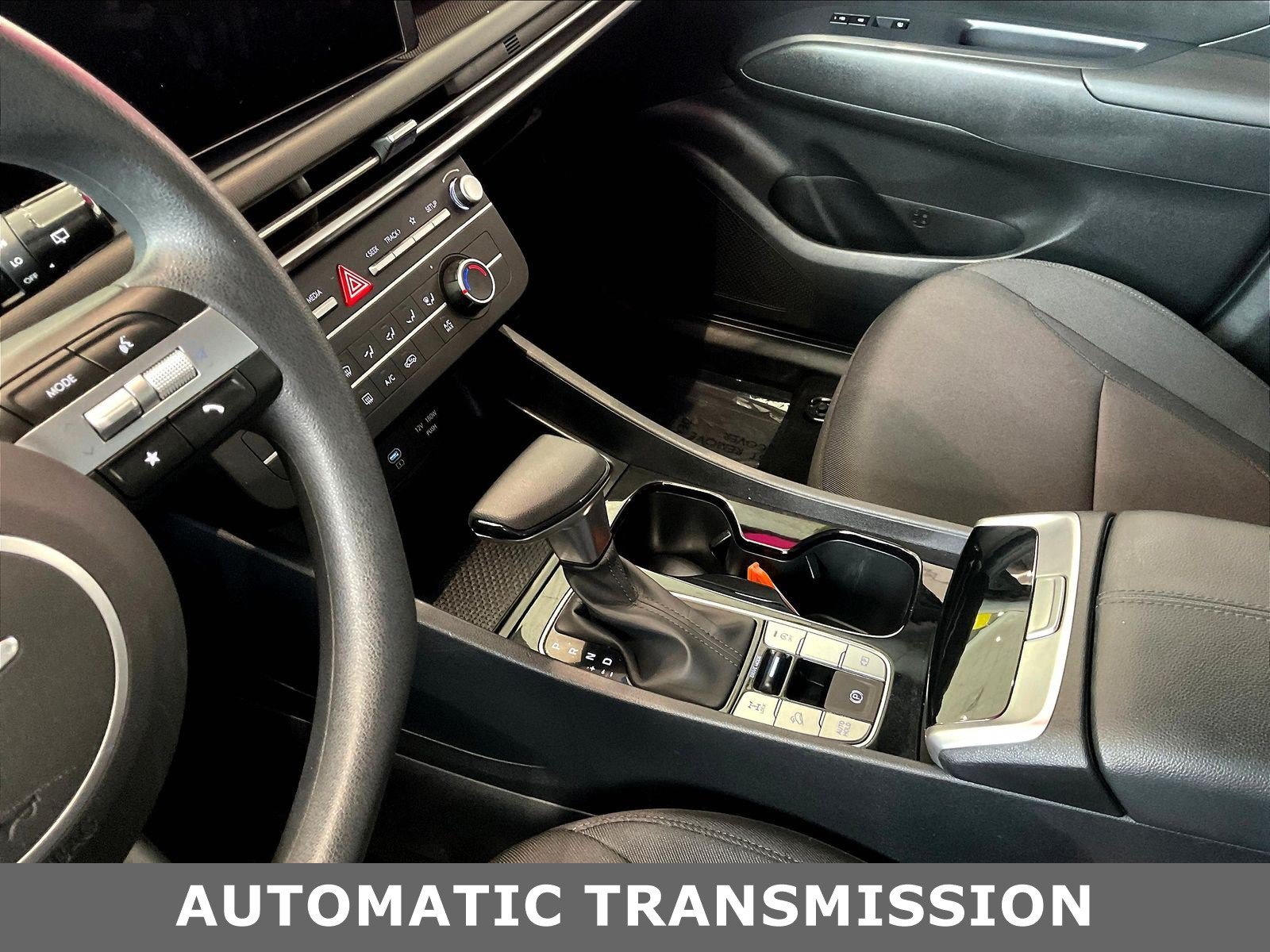2025 Hyundai Tucson SE - Photo 19