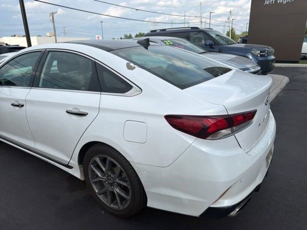 Used 2019 Hyundai Sonata Limited 2.0T Sedan