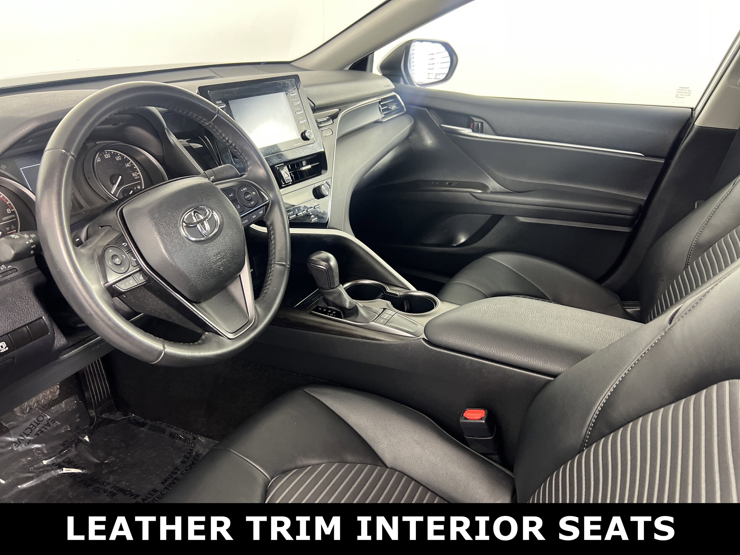 2024 Toyota Camry SE photo 4
