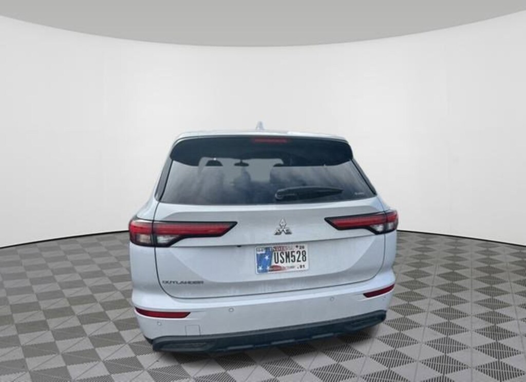 Used 2023 Mitsubishi Outlander ES SUV