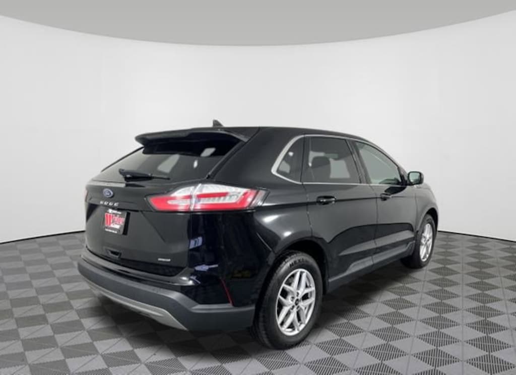 Used 2023 Ford Edge SUV