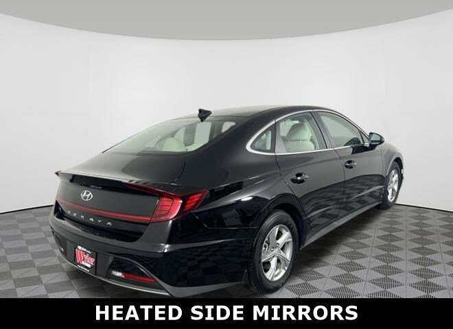 2023 Hyundai Sonata SE photo 3