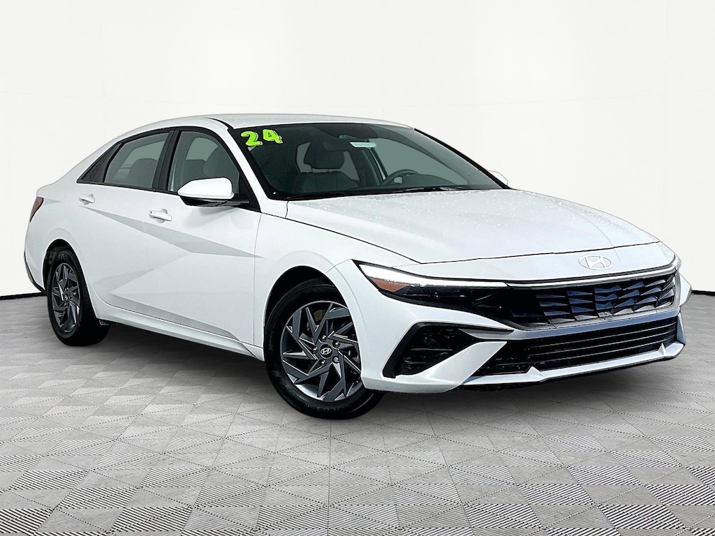 Used 2024 Hyundai Elantra SEL Sedan