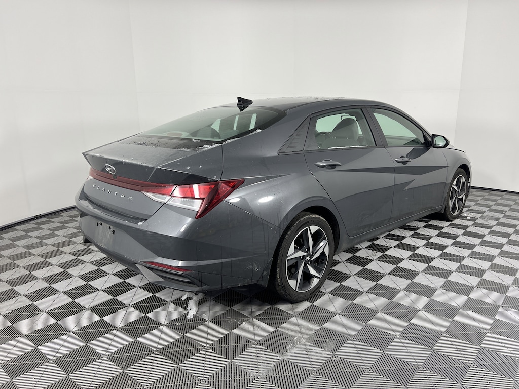 Used 2023 Hyundai Elantra SEL Sedan