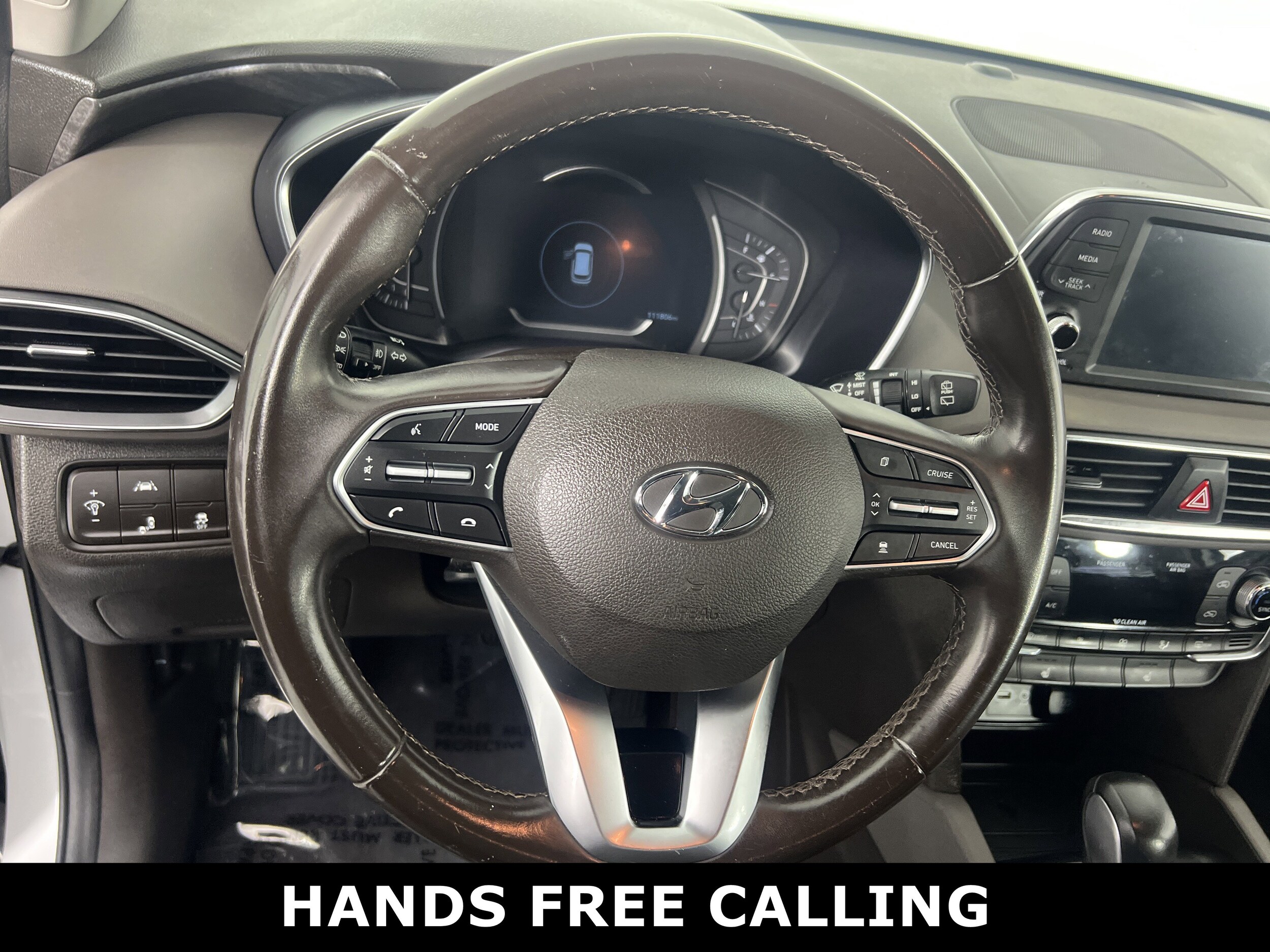 2020 Hyundai Santa Fe SEL photo 2