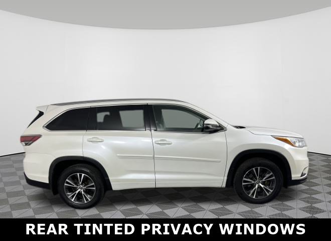 Used 2016 Toyota Highlander XLE with VIN 5TDJKRFH7GS250892 for sale in Fairfield, OH