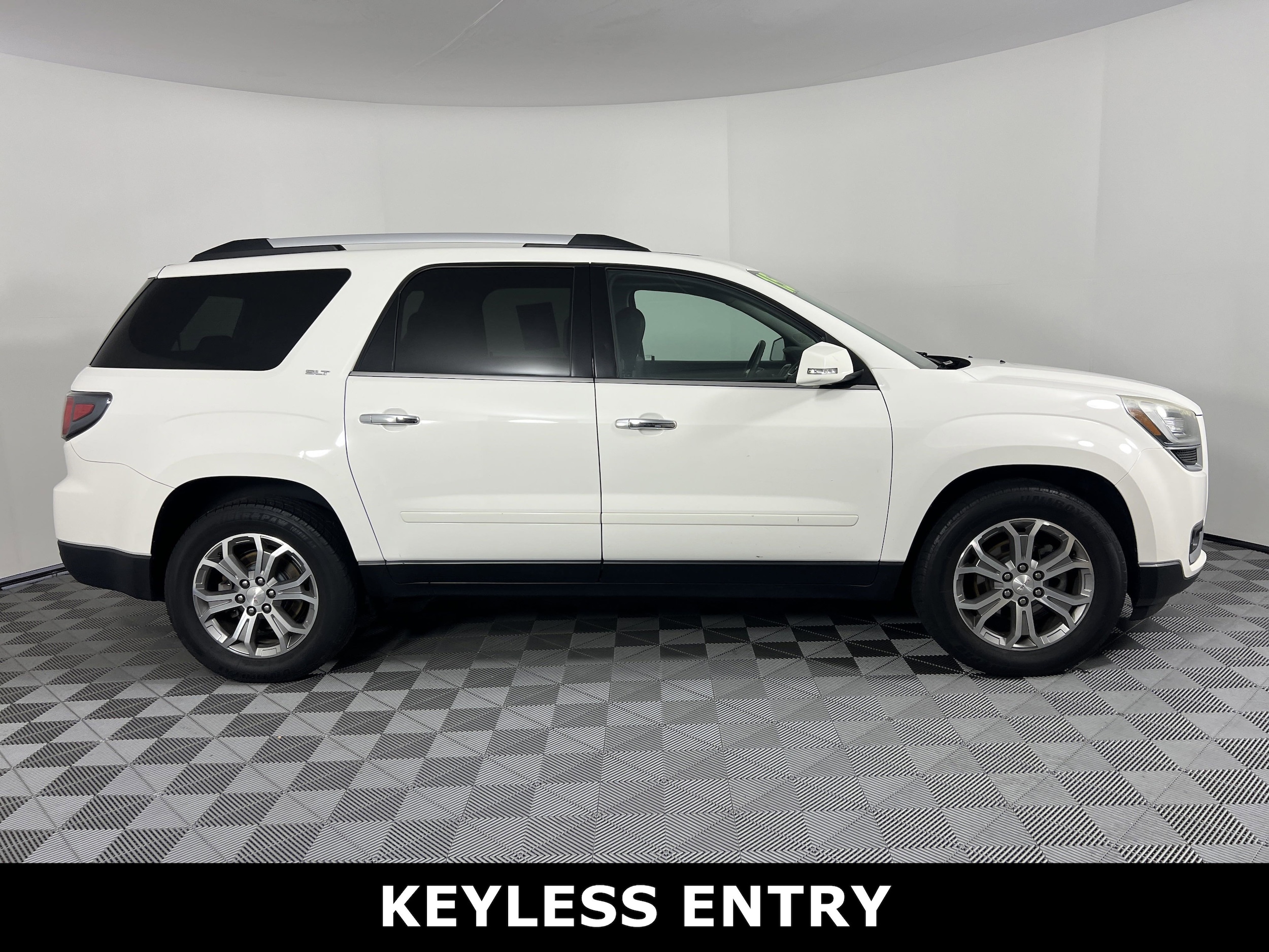 Used 2015 GMC Acadia SLT1 with VIN 1GKKVRKD8FJ320723 for sale in Fairfield, OH