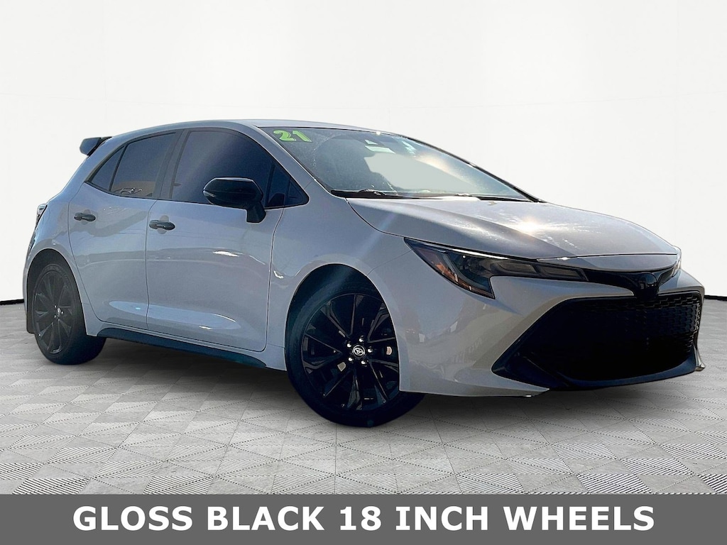 Used 2021 Toyota Corolla Hatchback SE Hatchback