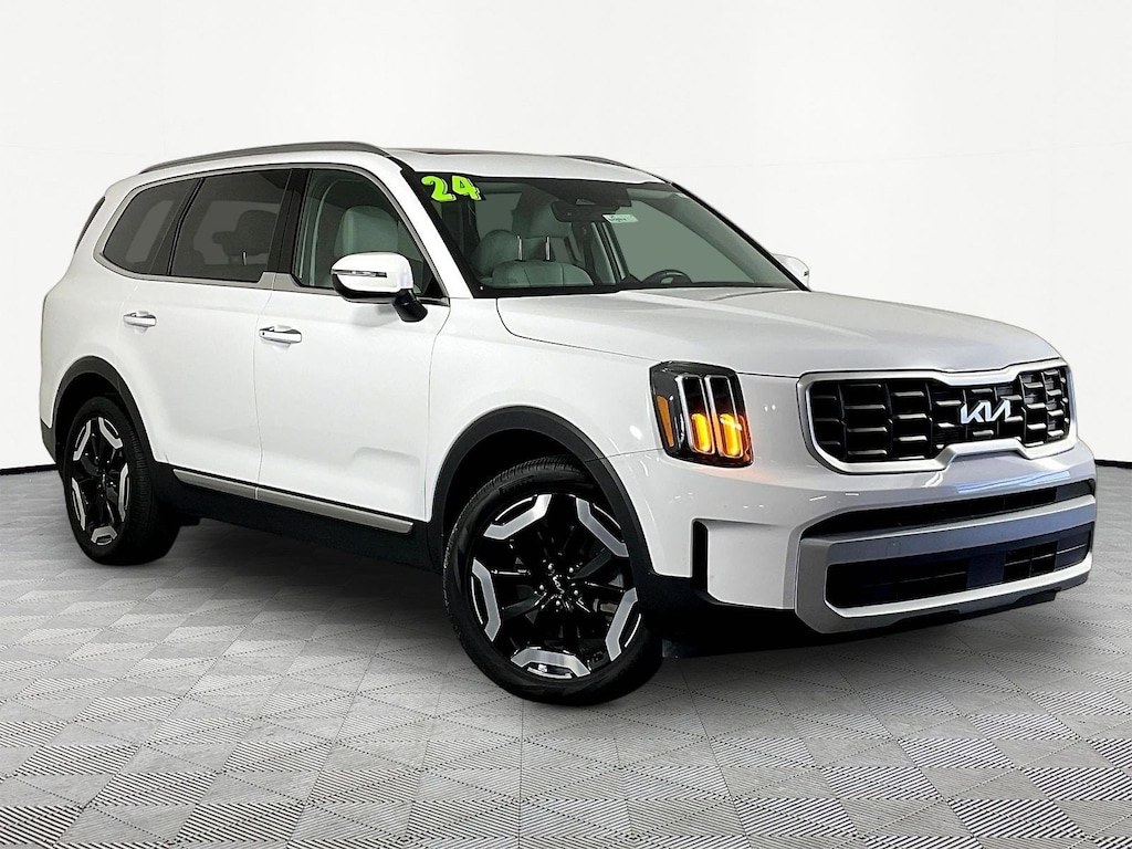 Used 2024 Kia Telluride S SUV
