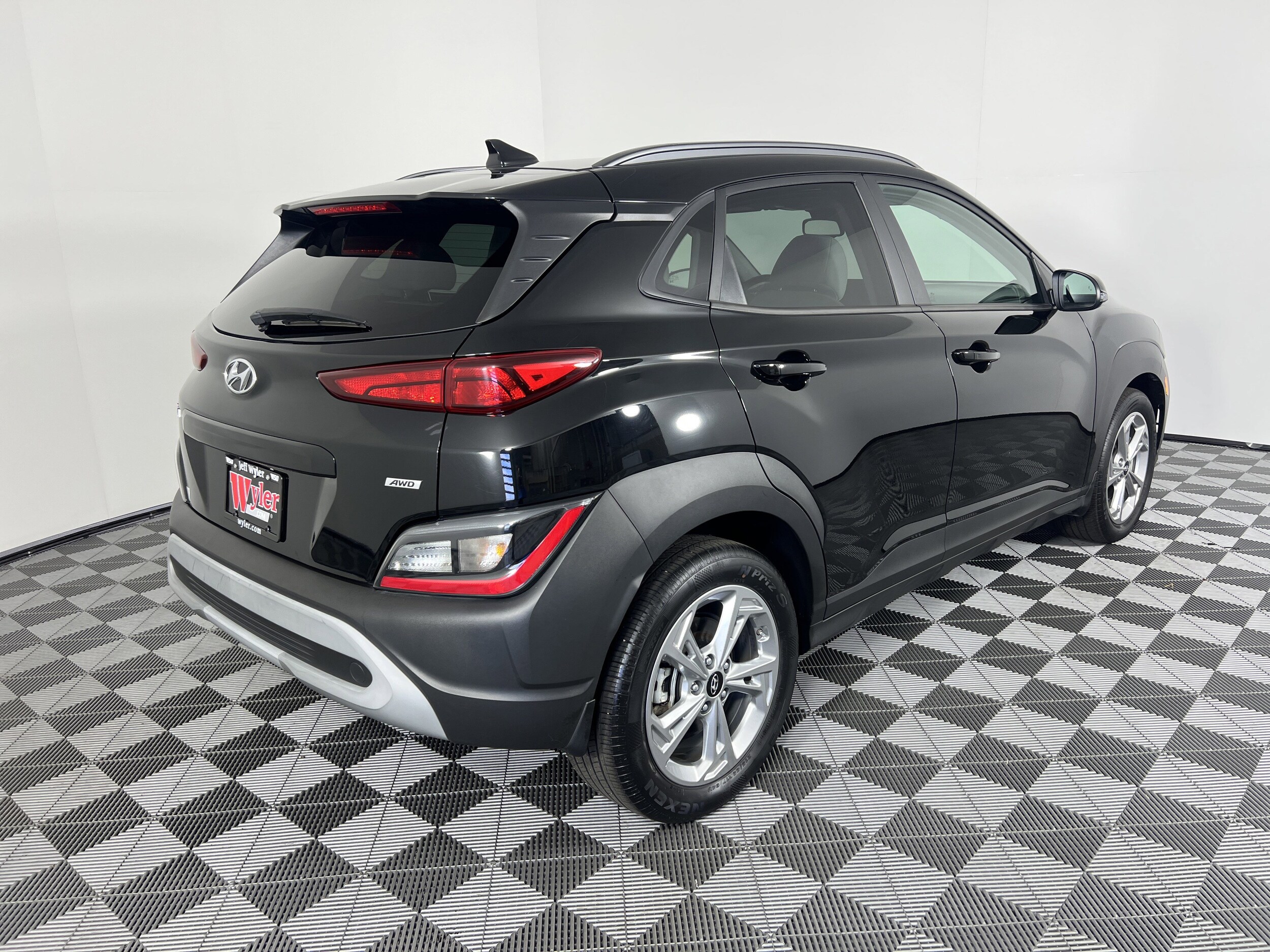 2023 Hyundai Kona SEL photo 3