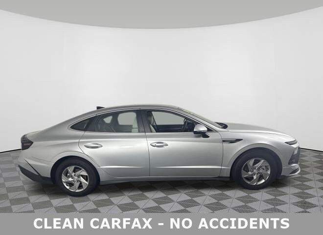 2025 Hyundai Sonata SE photo 2