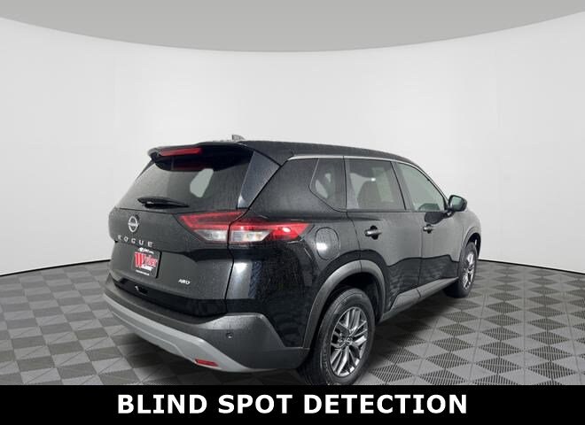 2023 Nissan Rogue S photo 2