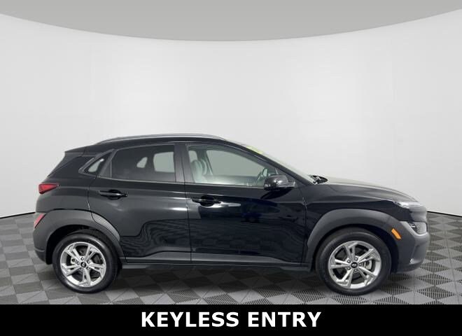2023 Hyundai Kona SEL photo 2