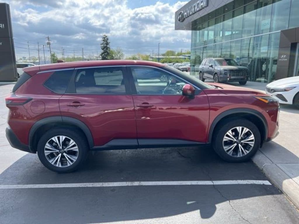 Used 2023 Nissan Rogue SV SUV