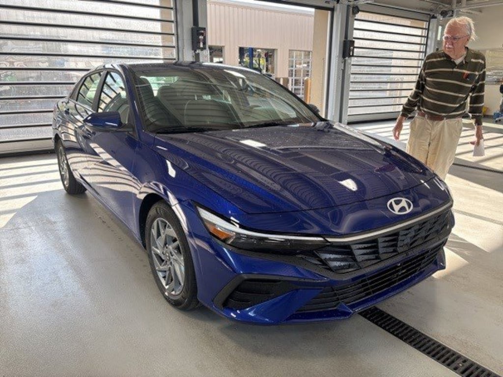 Used 2024 Hyundai Elantra SEL Sedan