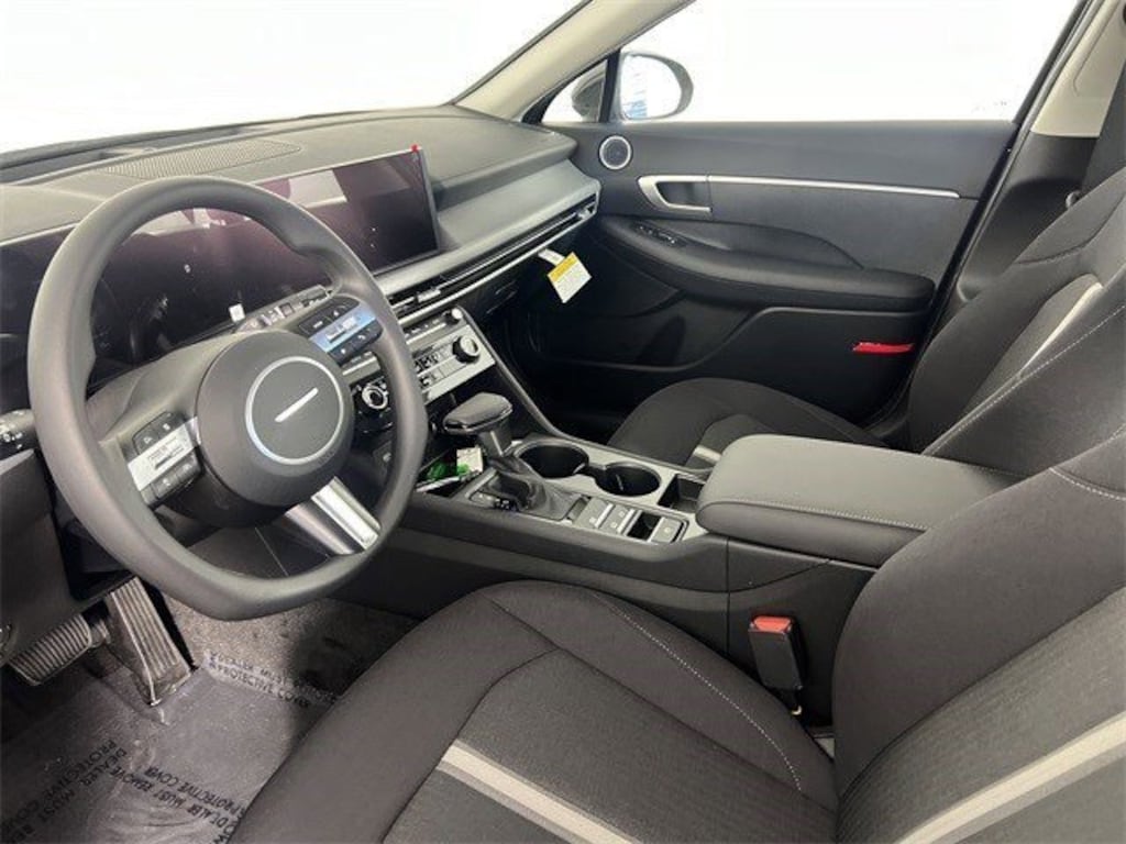 Certified 2025 Hyundai Sonata SE Sedan