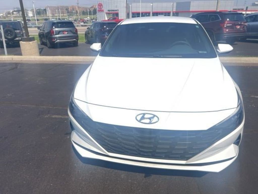 Used 2022 Hyundai Elantra SEL Sedan