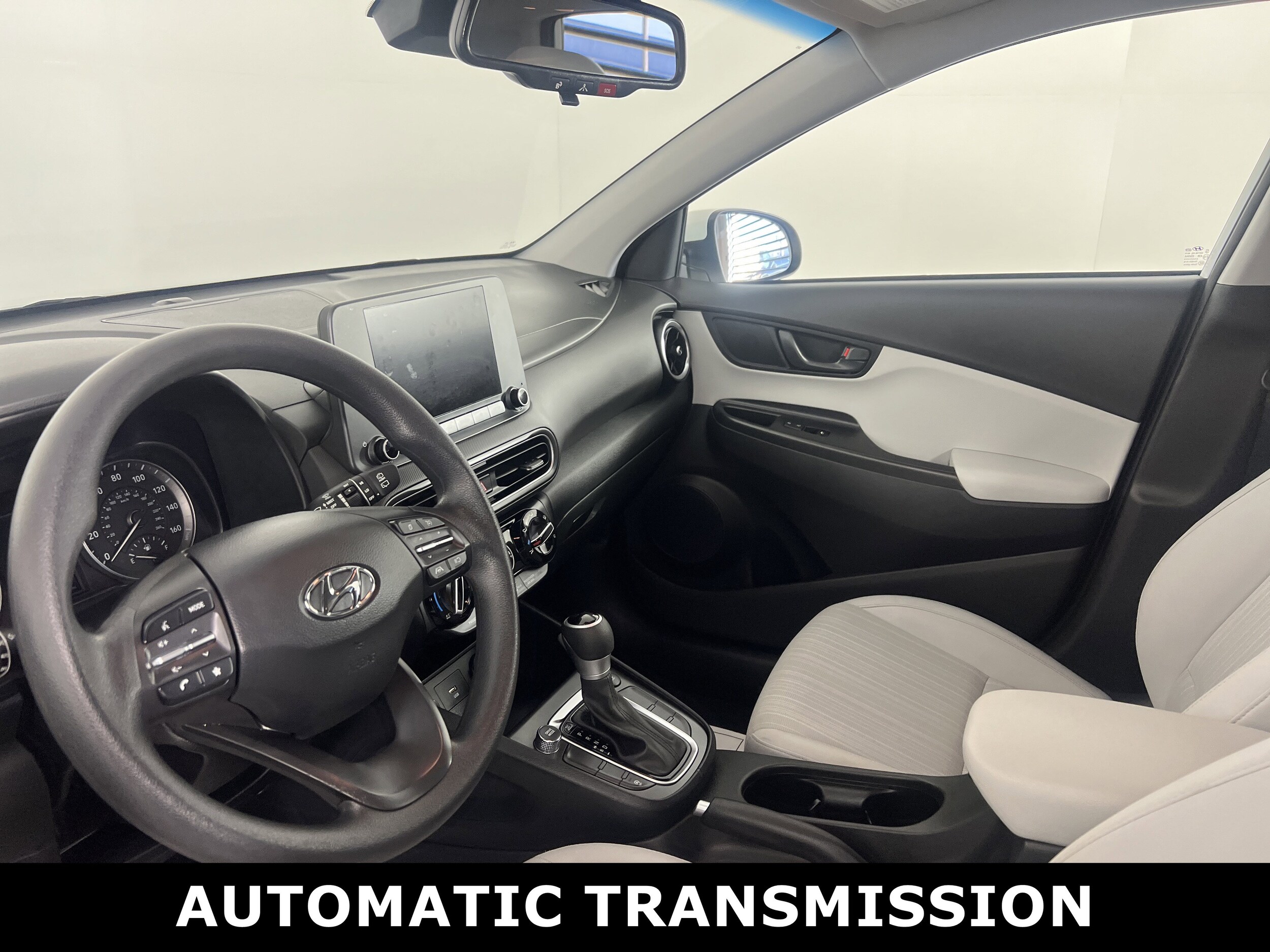 2023 Hyundai Kona SEL photo 4