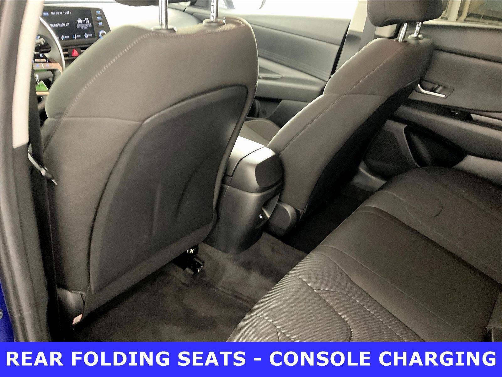 2025 Hyundai Elantra SE - Photo 13