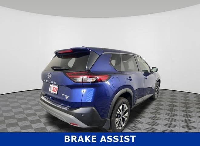 2022 Nissan Rogue SV photo 2